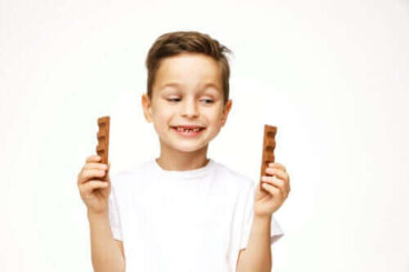 Est-il sans danger pour les enfants de manger du chocolat ?
