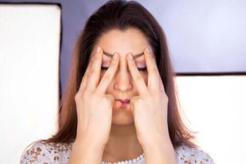 Visage asymétrique : quelles en sont les causes et quelles sont les options pour le traiter ?