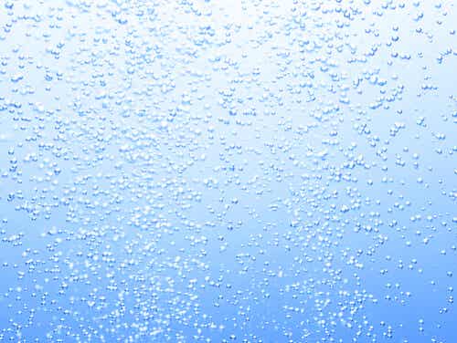 Est-il bon de boire de l'eau gazeuse tous les jours ?