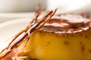 Pudding aux amandes et biscuits