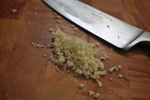Ail haché.