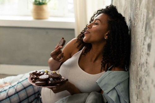 Voici ce qui se passe dans votre corps lorsque vous mangez du chocolat noir
