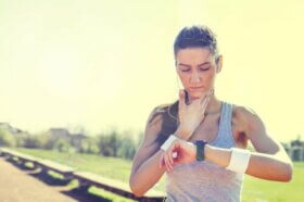 Quelle est la fréquence cardiaque normale selon l'âge et comment la calculer ?