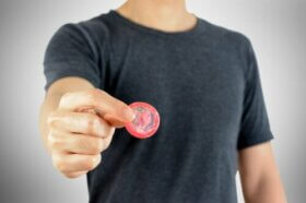 Tout ce que vous devez savoir pour bien choisir la taille du préservatif