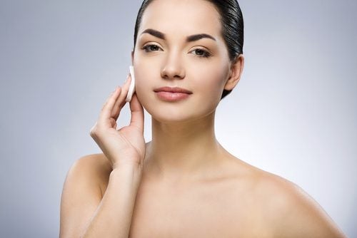 6 masques naturels pour le nettoyage du visage
