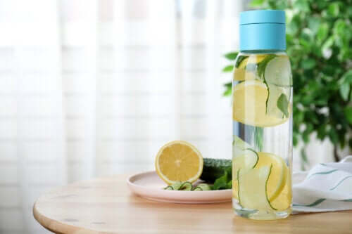 Eau citron et concombre : 4 raisons pour lesquelles vous devriez en boire