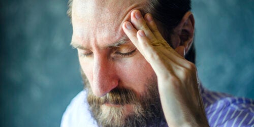 Quelles sont les causes des maux de tête du côté gauche ?