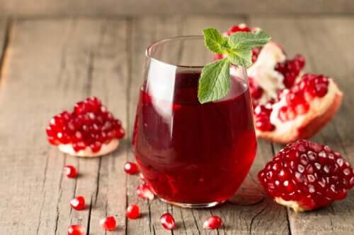 Sirop de grenadine : recette et 3 façons de le consommer