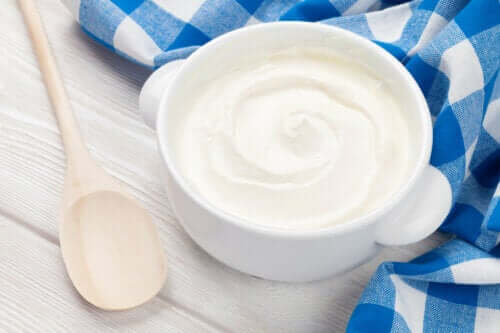 6 recettes de vinaigrette avec du yaourt nature