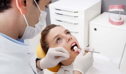 6 choses que votre dentiste sait au premier coup d'œil sur votre santé