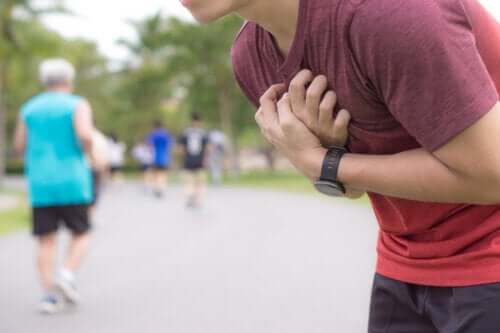 Oppression thoracique : les 12 principales causes