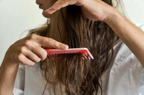 6 astuces naturelles pour sceller les pointes fourchues