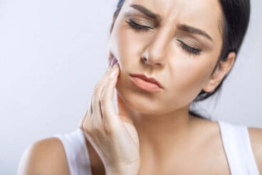 Les 6 meilleurs remèdes pour soulager les maux de dents