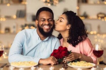 Un guide facile pour préparer un dîner romantique à la maison