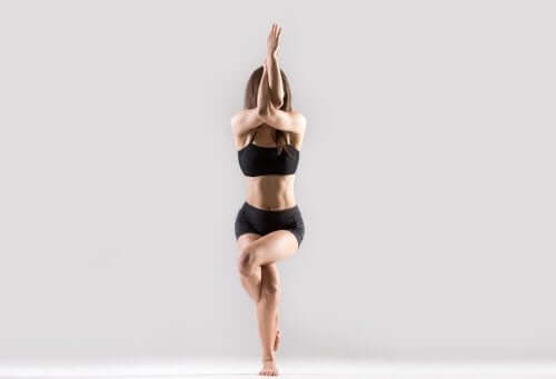 6 postures de yoga pour tonifier les fesses et les jambes.