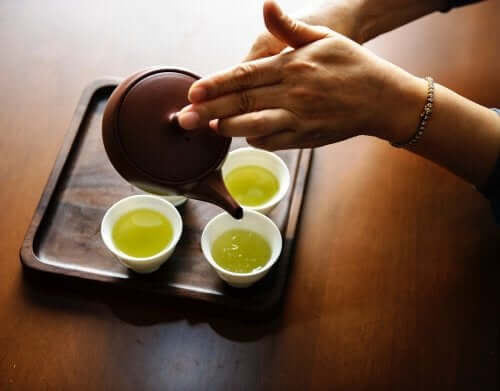 Thé vert au citron : une boisson idéale pour le petit déjeuner