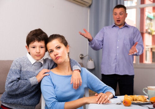 La violence indirecte : qu'est-ce que c'est et comment l'éviter ?