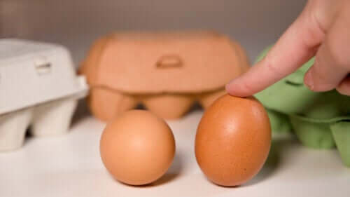 Est-ce mauvais de manger des œufs crus ?