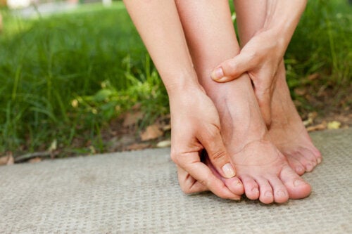 11 symptômes de mauvaise circulation dans les jambes et les pieds