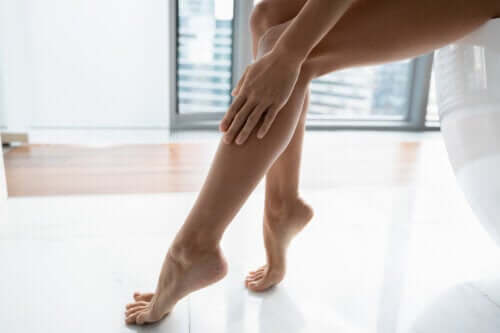 Maquillage pour les jambes : qu'est-ce que c'est et comment l'appliquer ?