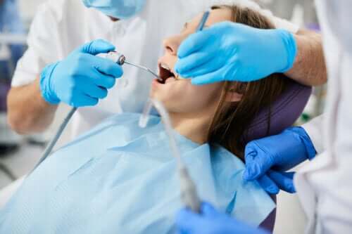 Fenestration dentaire : qu'est-ce que c'est et comment se fait-elle ?