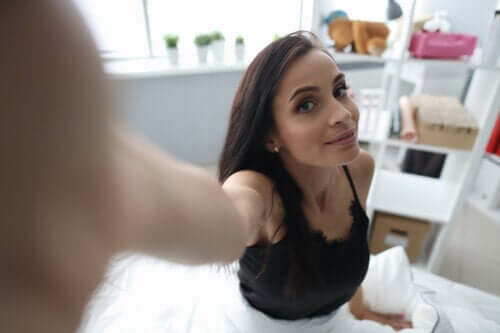 Selfies et troubles psychologiques : comment sont-ils liés ?