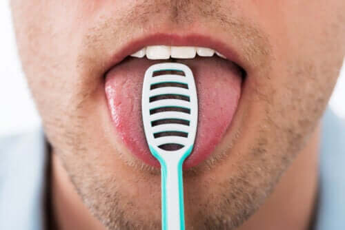 Quelques astuces pour bien nettoyer sa langue