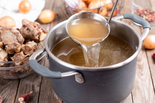 Recette de bouillon d'os et ses bienfaits pour la santé