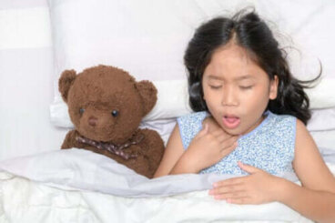 Remèdes et soins à domicile pour traiter le croup