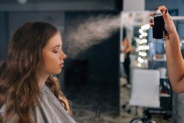 Fixateurs de maquillage : de quoi s'agit-il et comment les utiliser correctement ?
