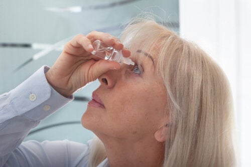 Larmes artificielles contre les yeux secs : comment les utiliser ?