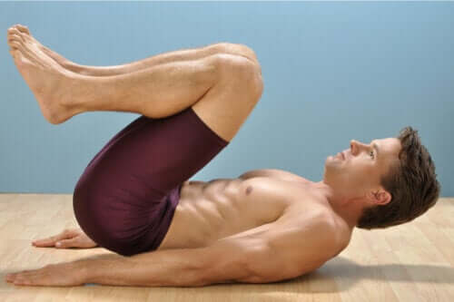 Crunchs inversés : qu'est-ce que c'est et comment les faire ?