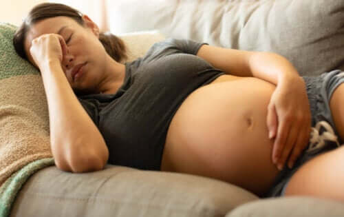 Syndrome d'hypotension en décubitus dorsal : qu'est-ce que c'est et comment le prévenir ?