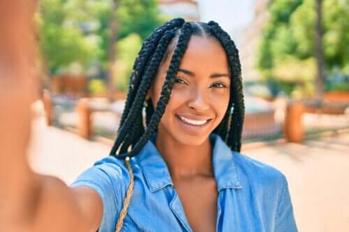 Tresses africaines ou box braids : les clés pour qu'elles soient parfaites