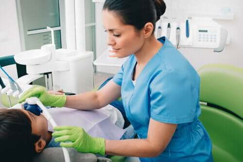 Sédation consciente en dentisterie : applications et avantages