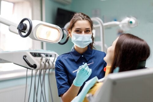 Quelle est la différence entre un dentiste et un orthodontiste ?