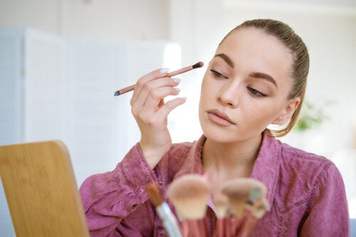 10 erreurs de maquillage que vous devriez éviter cette fête de Noël