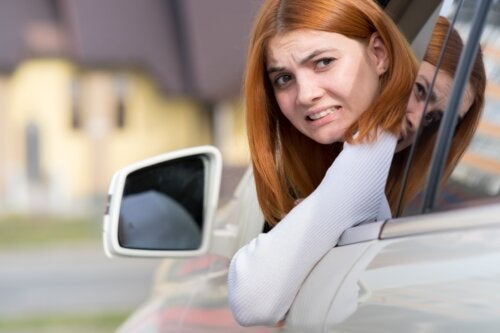 Peur de garer sa voiture : pourquoi cela arrive et comment la surmonter