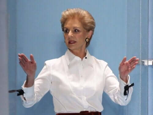 Carolina Herrera dit que "les jeans sont pour les jeunes" : il ne faudrait pas en porter après 30 ans