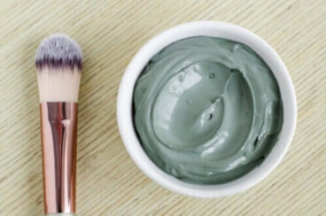 Argile bentonite : 9 utilisations pour la santé et la beauté du corps