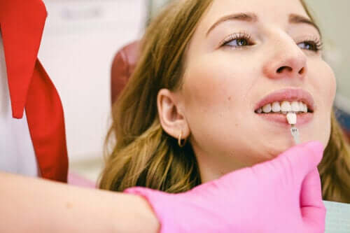 Couronnes dentaires sans métal : types, avantages et inconvénients