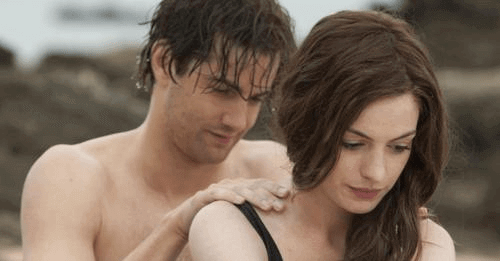 Ni ensemble ni amis, seuls nous deux savons ce que nous avons