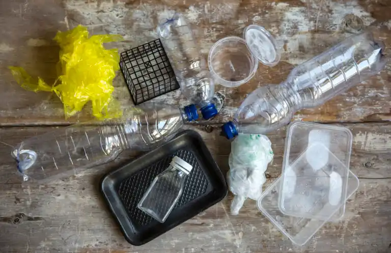 Plastiques à usage unique : pourquoi faut-il les éviter ?