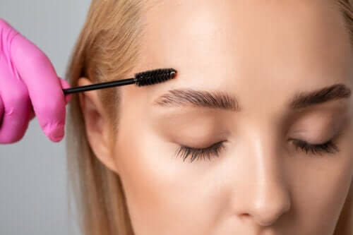 Soap brows : la technique maison pour maquiller ses sourcils