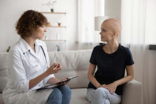 Comment parler à une personne atteinte de cancer ?