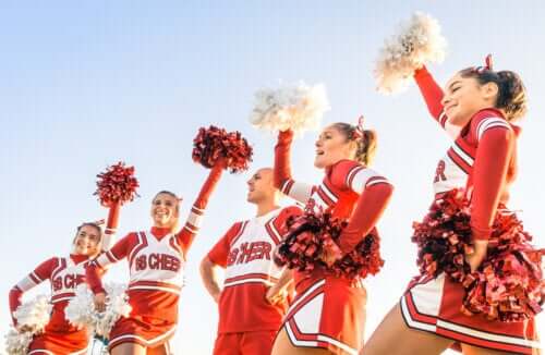 Quels sont les avantages et les risques du cheerleading ?