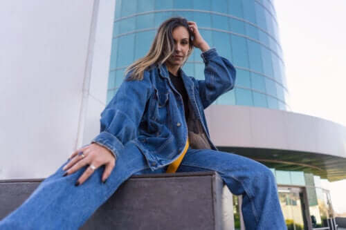 Jeans droits : avec quoi les porter ?
