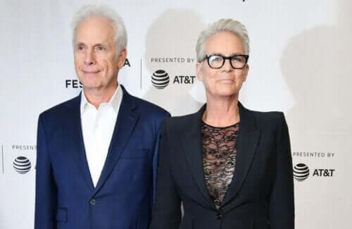 Jamie Lee Curtis et Christopher Guest partagent le secret de leur bonheur en seulement 3 mots
