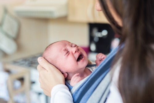 Bébés très demandeurs : caractéristiques et comment les aider