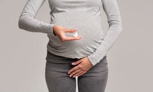 Comment se présentent les pertes vaginales les premiers jours de grossesse ?